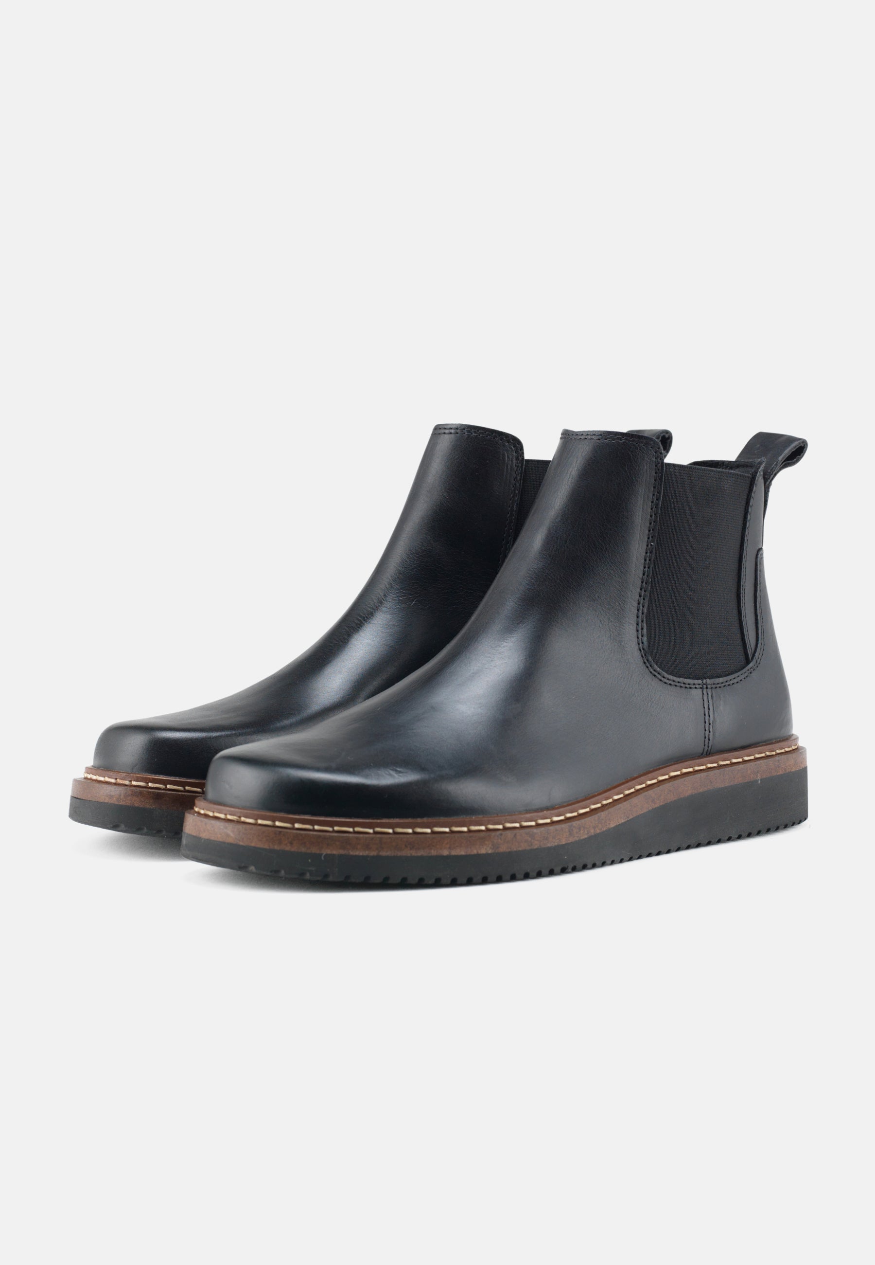 Gry Waxy Leather - Welted Sole CF