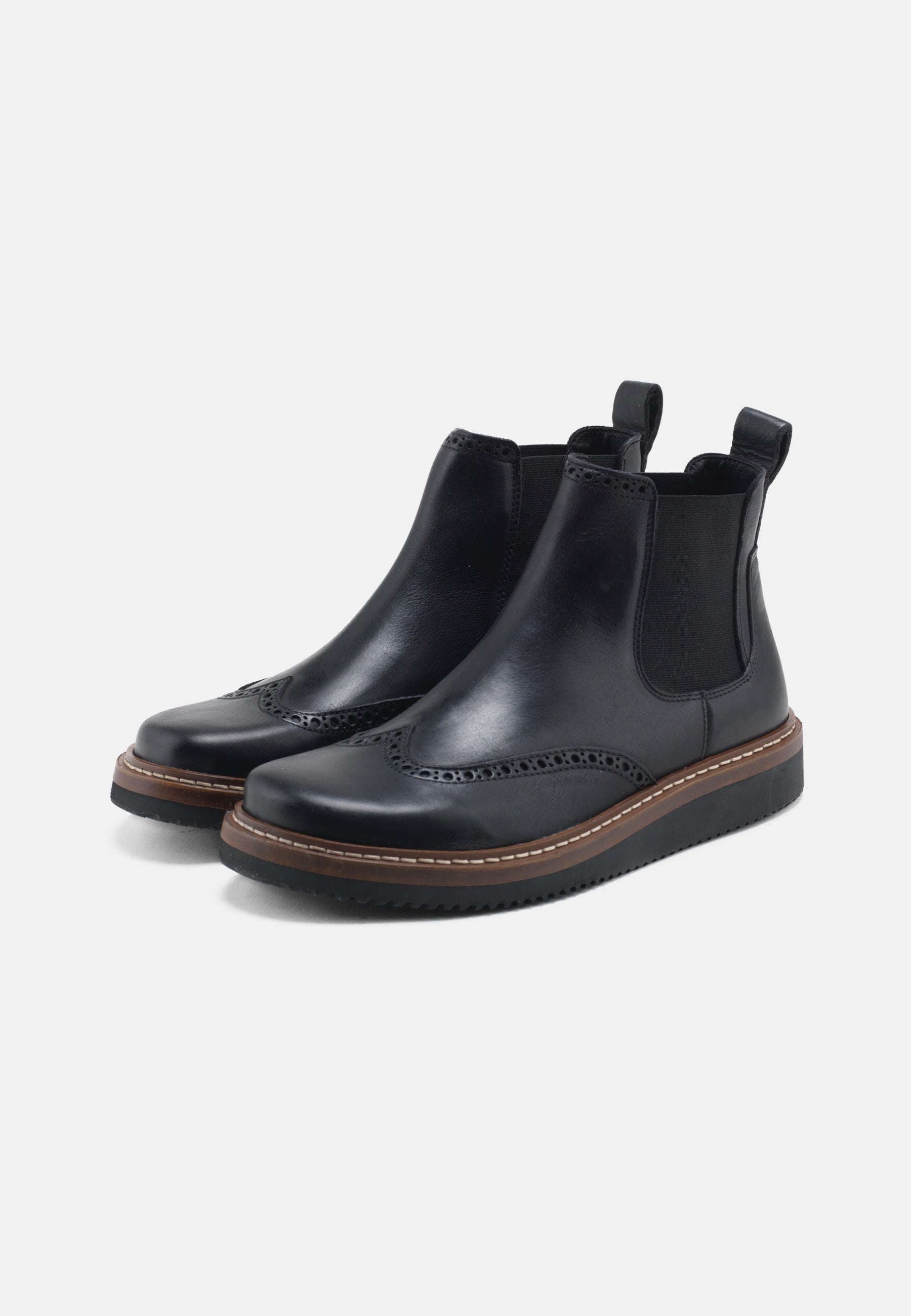 Gudrun Waxy Leather - Vegetable Tanned