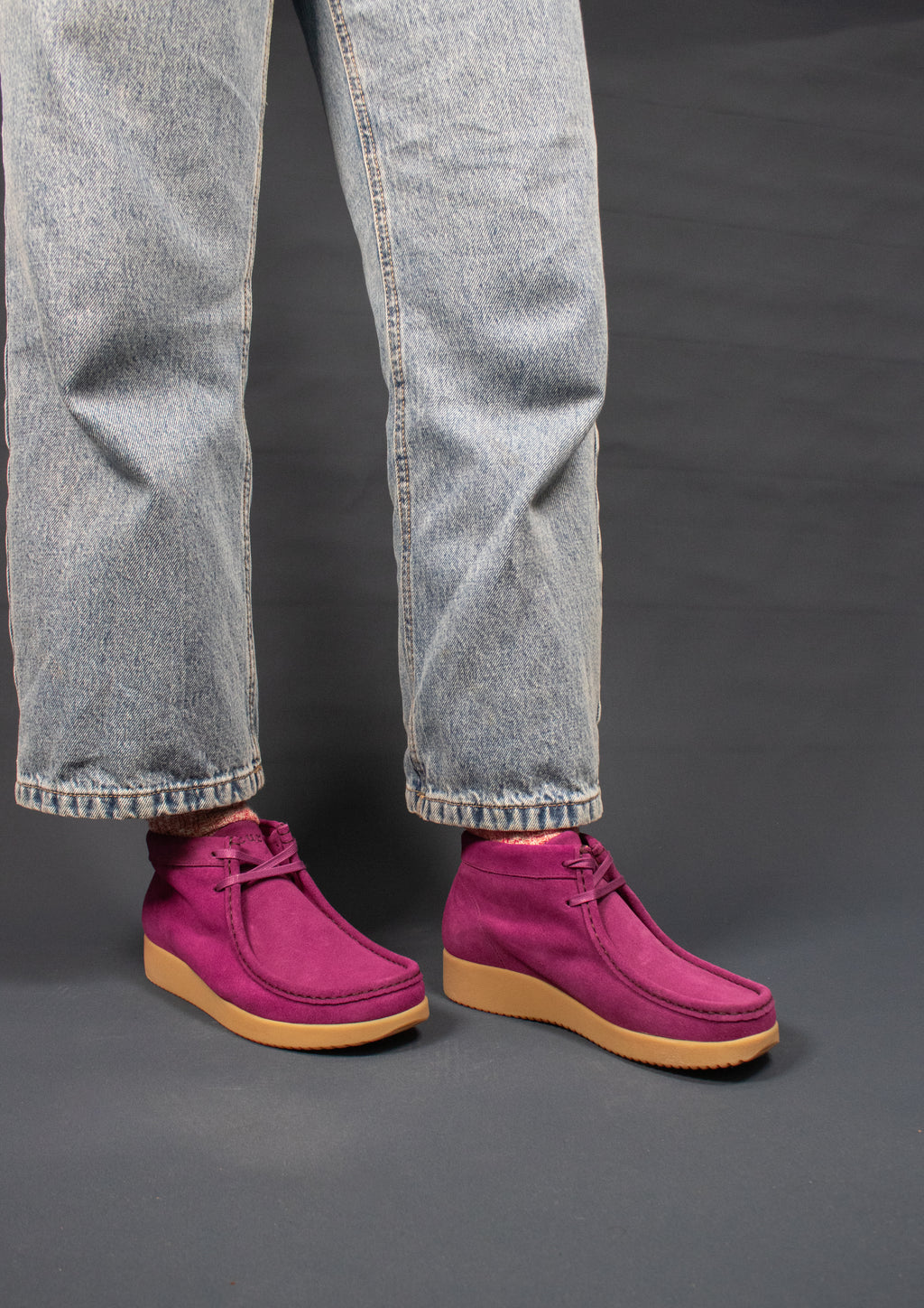 Ellen Suede WR w Gum Sole